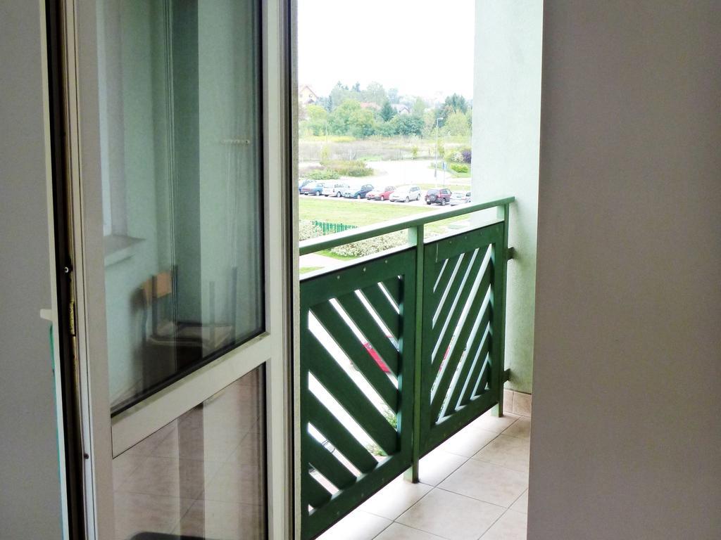 Aluzyjna Erapartments Jabłonna Rum bild